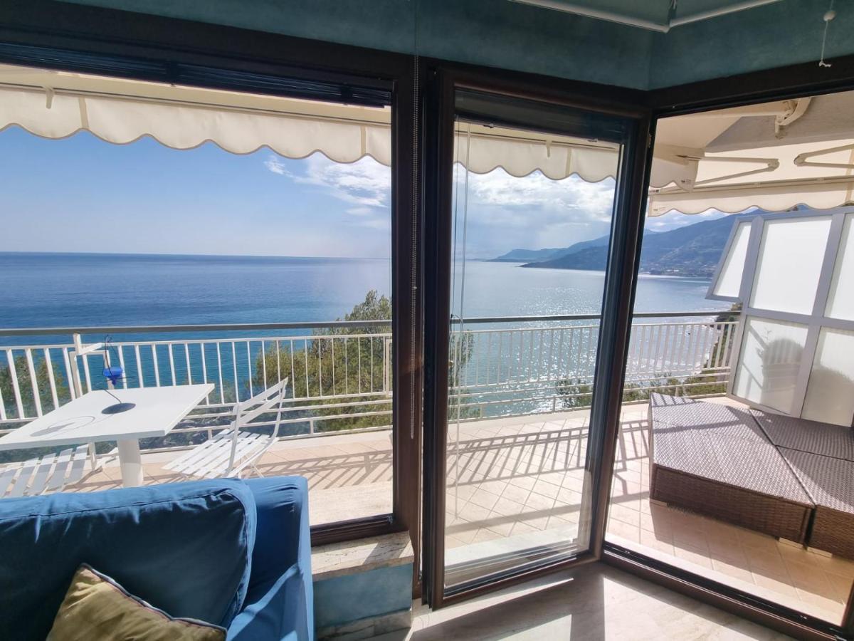 Sea And Monaco Charme View On The Beach Ventimiglia Esterno foto