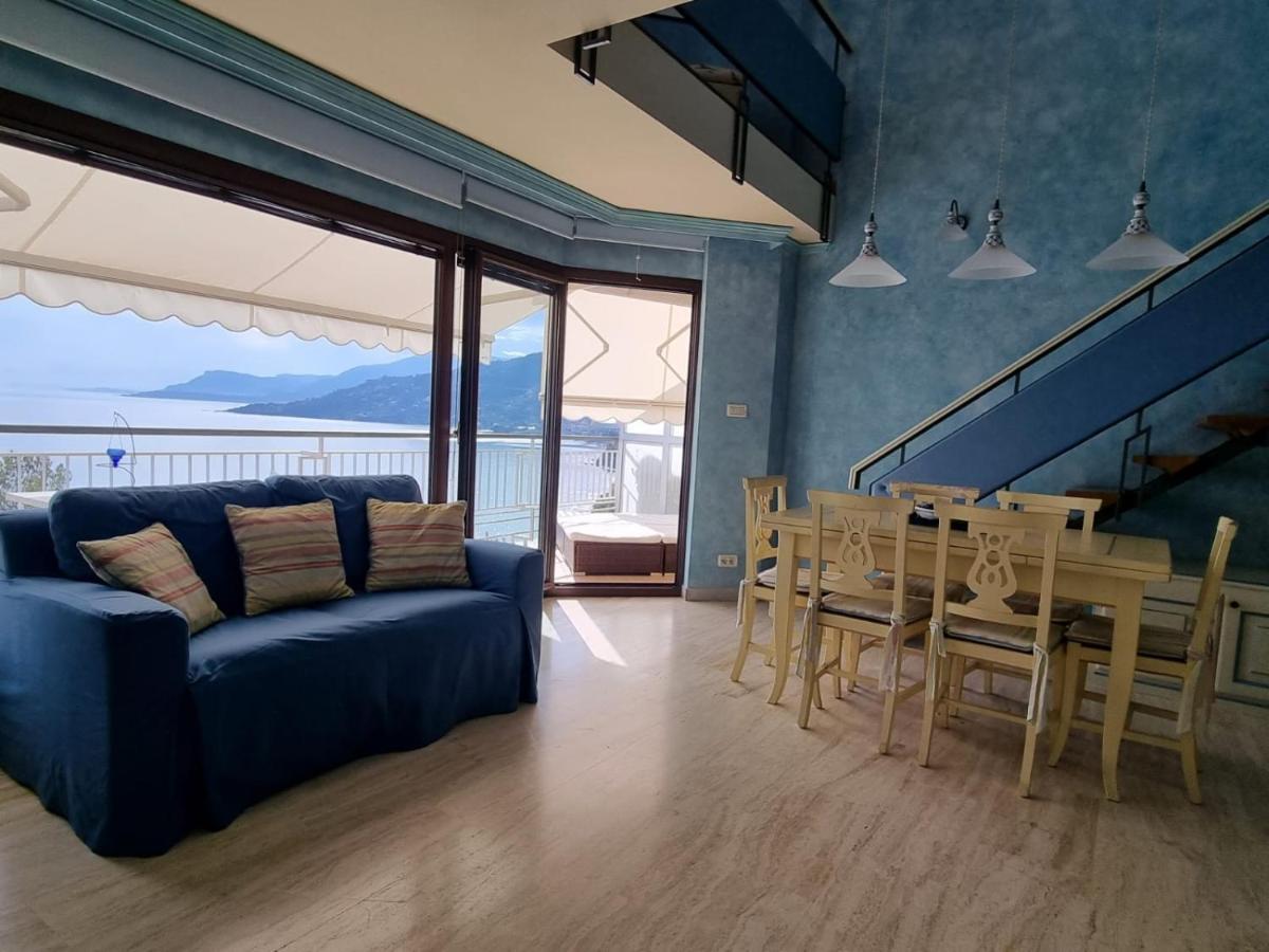 Sea And Monaco Charme View On The Beach Ventimiglia Esterno foto